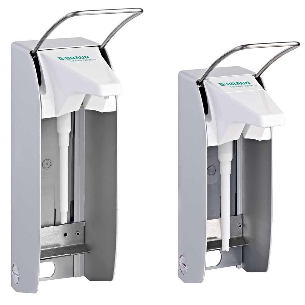 Wandspender Plus mit geöffneter Klappe und eingesetztem Dosierrohr